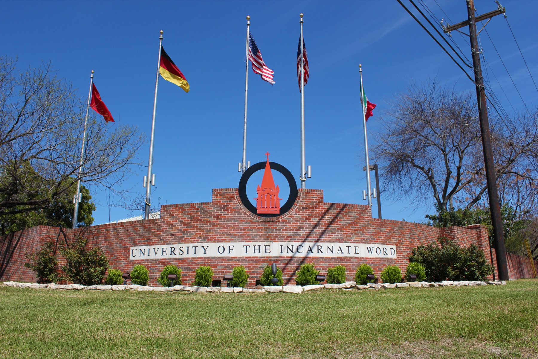 Graduate And Doctoral Admissions University Of The Incarnate Word   Uiw Front Flags 