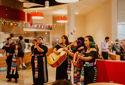 cafeteria with mariachis