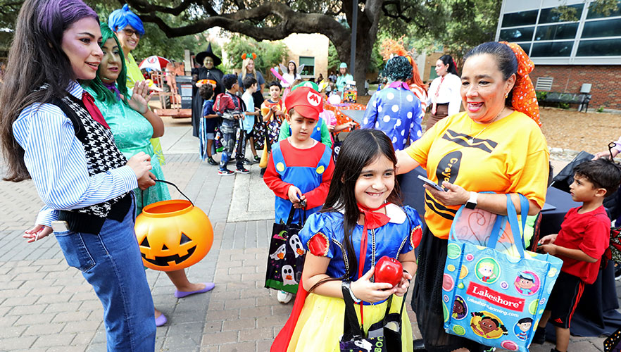 Trick-or-treaters on campus