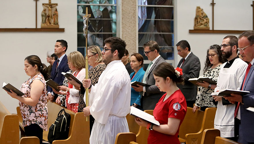 UIW community at Mass of the Holy Spirit