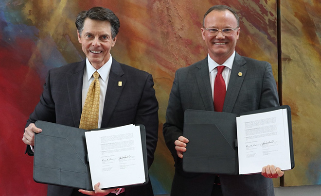 Photo Caption (L-R):  Jaime Wesolowski, President & CEO of Methodist Healthcare Ministries and Dr. Thomas M. Evans, President of the University of the Incarnate Word